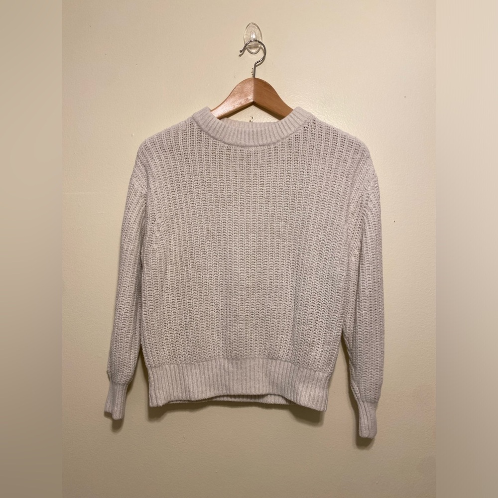 Wilfred Aritzia white Crewneck Knit Sweater. Size XS